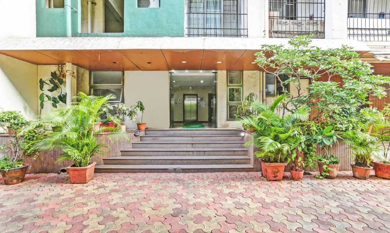 Treebo Trend Bandra Apartments Mumbai Exterior photo