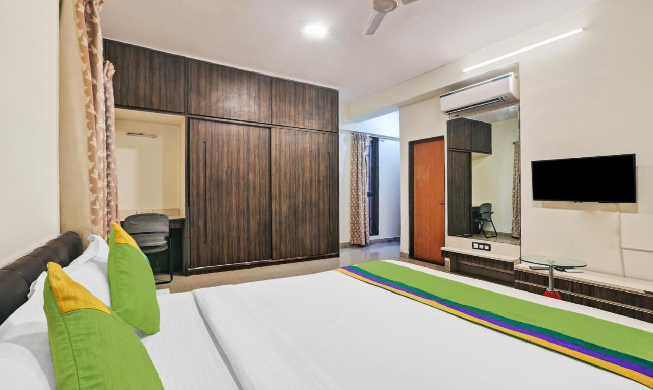 Treebo Trend Bandra Apartments Mumbai Exterior photo
